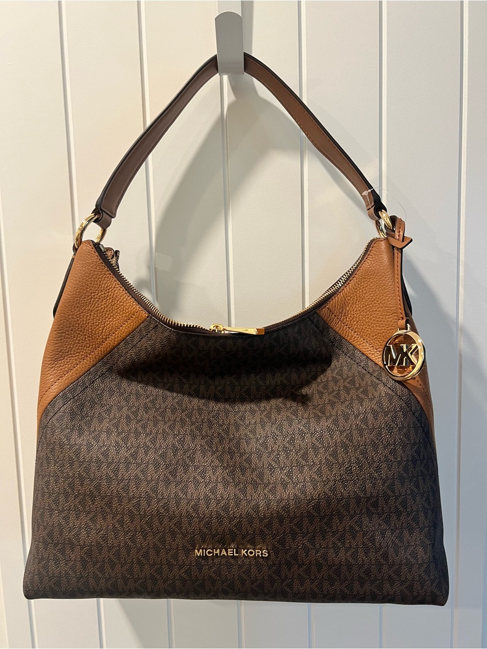 Michael Kors Aria Large Monogram Shoulder Bag • Brown/Luggage NWT - Picture 1 of 9